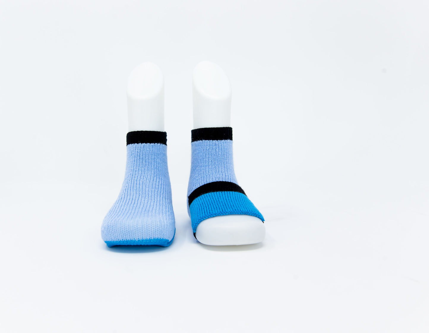 Newborn cotton socks - Blue that stays on