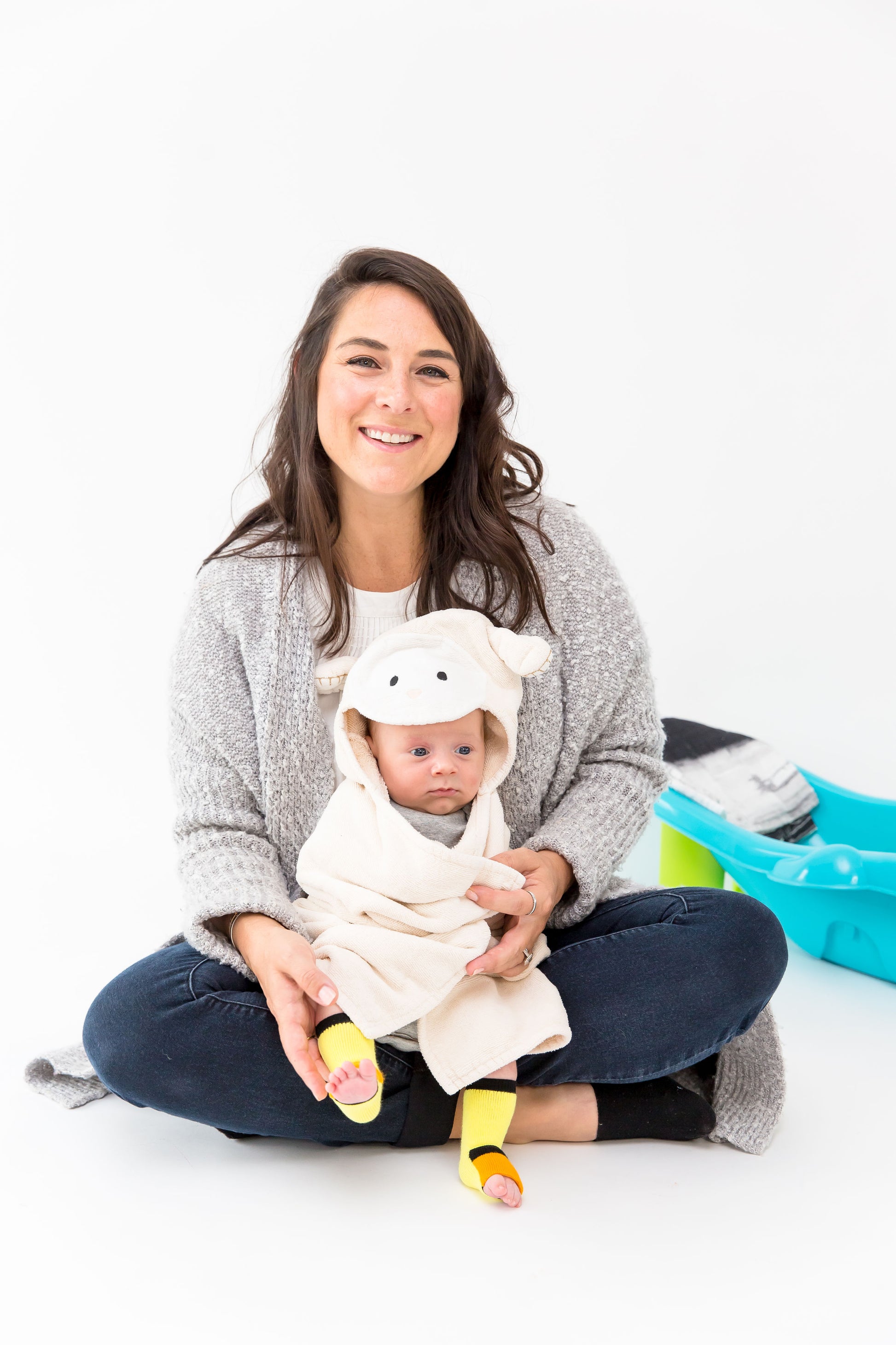 Peekaboo Newborn cotton socks - Yellow that allow you to cover or uncover toes
