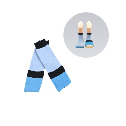 Peekaboo newborn socks - Blue