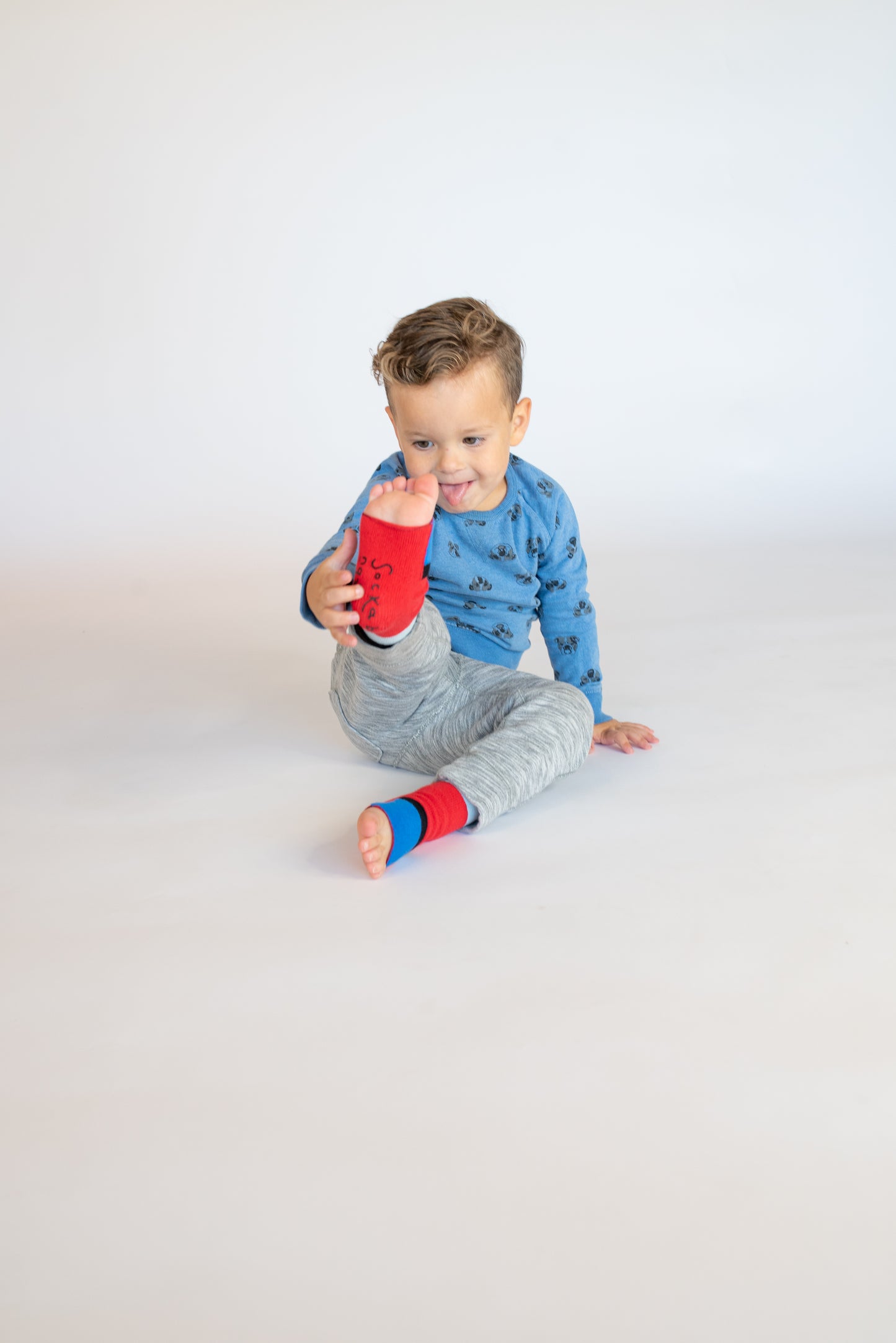 Toddler  Seamless Gripper Socks - Red and Blue