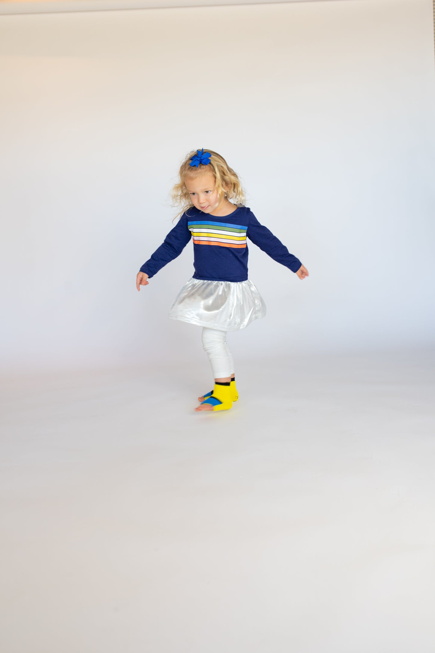 Toddler  Seamless Gripper Socks - Yellow and Blue